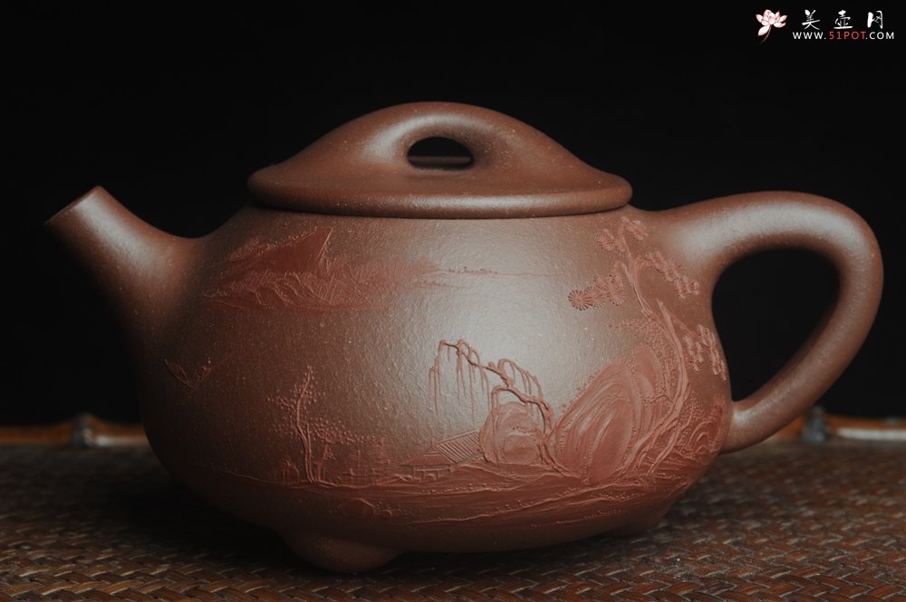 紫砂壶图片：美壶特惠 工料俱佳满瓢（景舟石瓢）泥绘山水 江清月近人 单色泥绘更显功力 - 美壶网