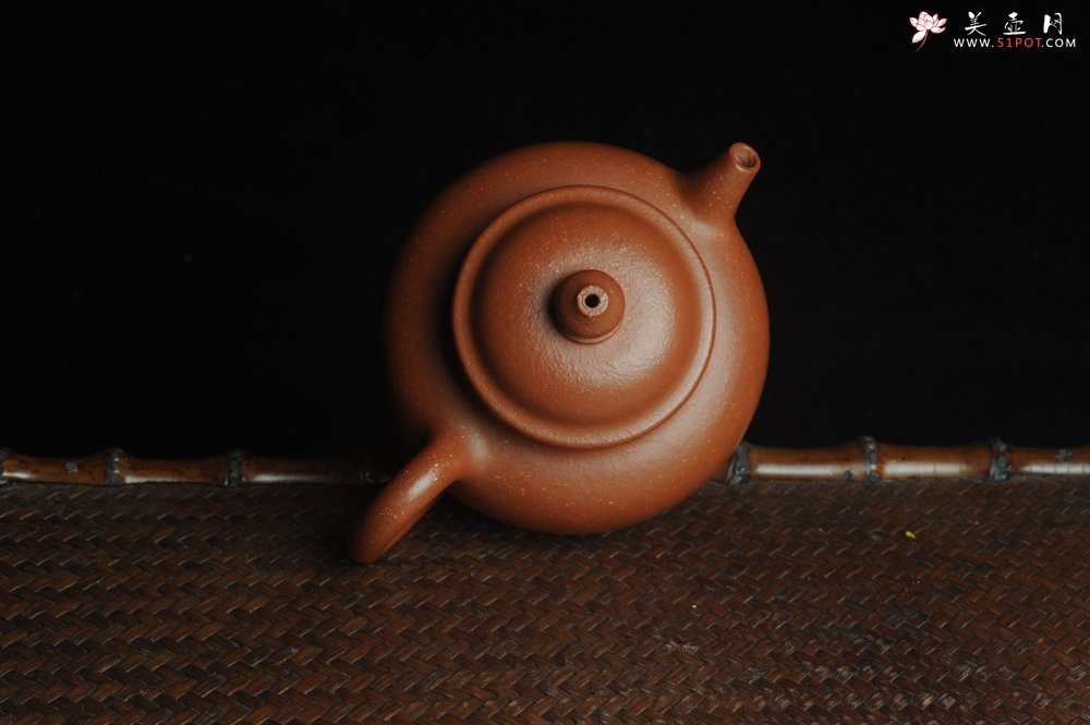 紫砂壶图片：美壶特惠 潜力股殷老师全手工特好降坡泥秋水壶 茶人醉爱 - 美壶网