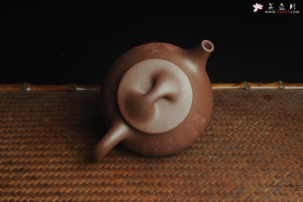 紫砂壶图片：美壶特惠 工料俱佳满瓢（景舟石瓢）泥绘山水 野旷天低树江清月近人 单色泥绘更显功力 - 美壶网
