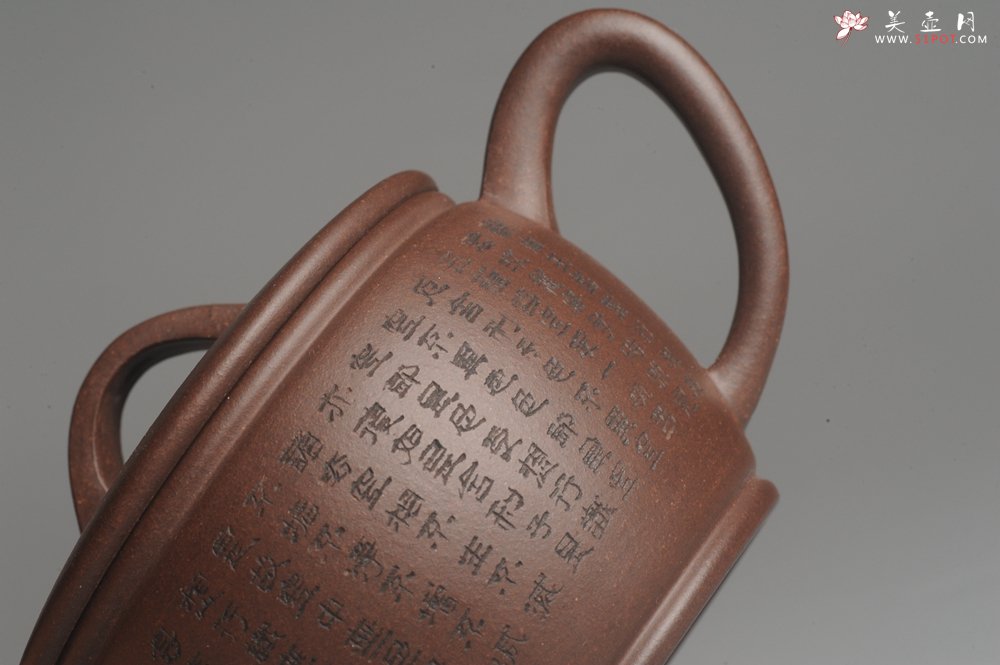 紫砂壶图片：美壶特惠 精致黑星老紫泥心经汉瓦 茶人醉爱 - 美壶网