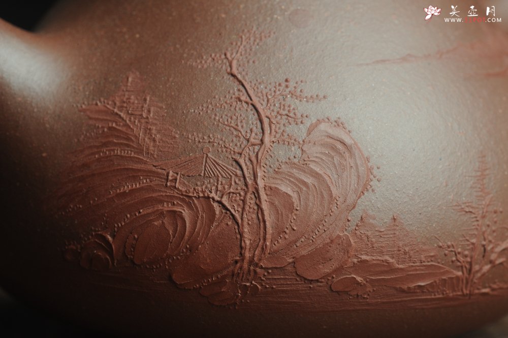 紫砂壶图片：美壶特惠 工料俱佳满瓢（景舟石瓢）泥绘山水 野旷天低树江清月近人 单色泥绘更显功力 - 美壶网