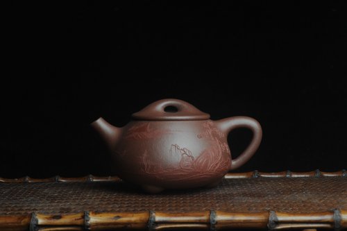 朱老师紫砂壶 美壶特惠 工料俱佳满瓢（景舟石瓢）泥绘山水 江清月近人 单色泥绘更显功力 原矿紫泥