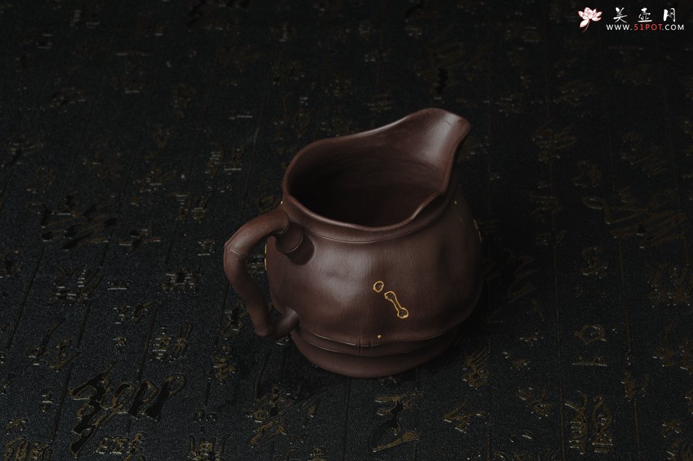 紫砂壶图片：精致特惠紫泥竹段公道杯 - 美壶网