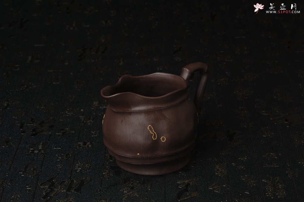 紫砂壶图片：精致特惠紫泥竹段公道杯 - 美壶网