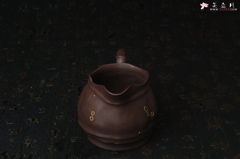 紫砂壶图片：精致特惠紫泥竹段公道杯 - 美壶网