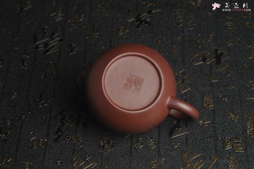 紫砂壶图片：【好壶已结缘 预定】油润底曹青 全手工高文旦 装饰人物 特文气 - 美壶网