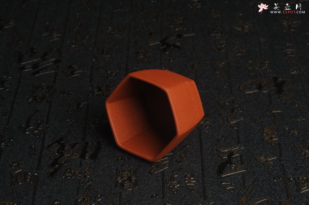 紫砂壶图片：特好降坡泥精致手工六方杯 茶人醉爱 性价比高 - 美壶网