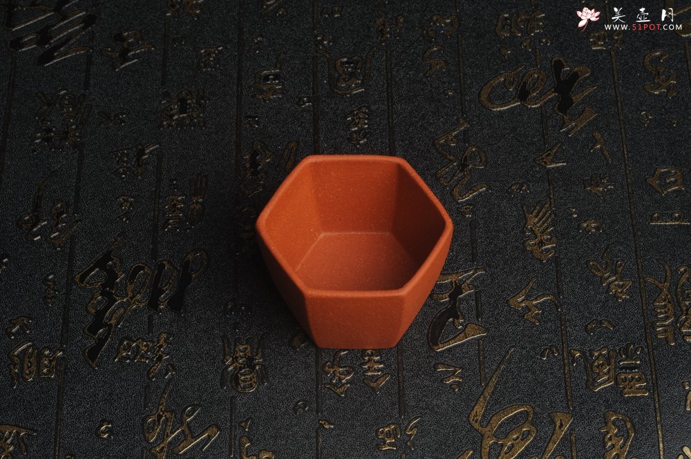 紫砂壶图片：特好降坡泥精致手工六方杯 茶人醉爱 性价比高 - 美壶网