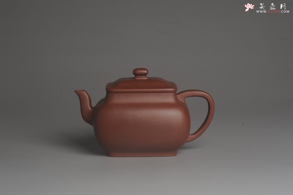 紫砂壶图片：实力派张海艳全手工原创特好底曹青四方纳福壶 线面挺括 大气 做工特好 - 美壶网