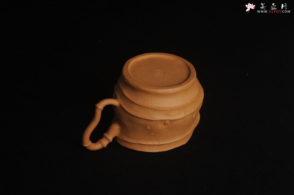 紫砂壶图片：全手大容量特好老黄段泥竹段公道杯 难度大 肌理丰富生动 - 美壶网