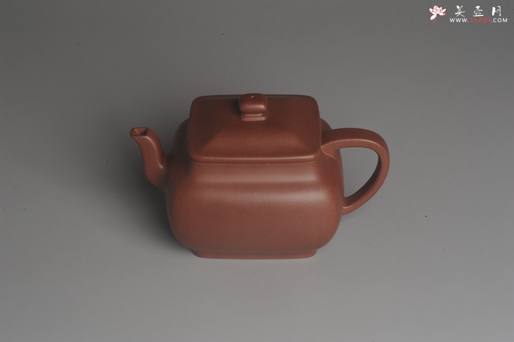 紫砂壶图片：实力派张海艳全手工原创特好底曹青四方纳福壶 线面挺括 大气 做工特好 - 美壶网