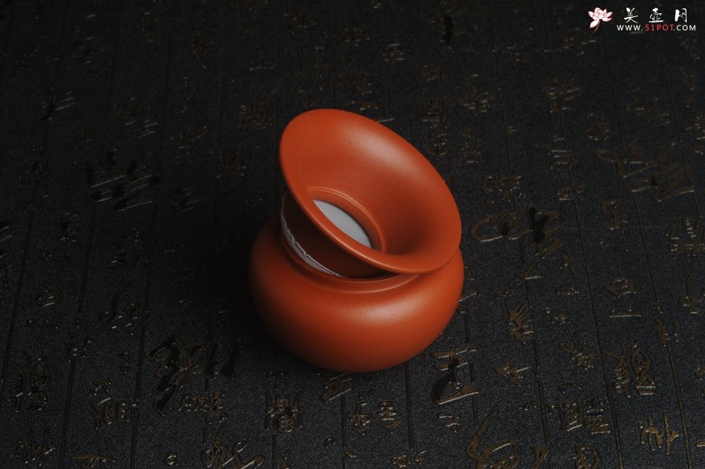 紫砂壶图片：特惠精致朱泥茶漏  底部直径4.5cm顶部直径8cm 适合口径大于5cm小于7cm的公道杯 茶人醉爱 - 美壶网