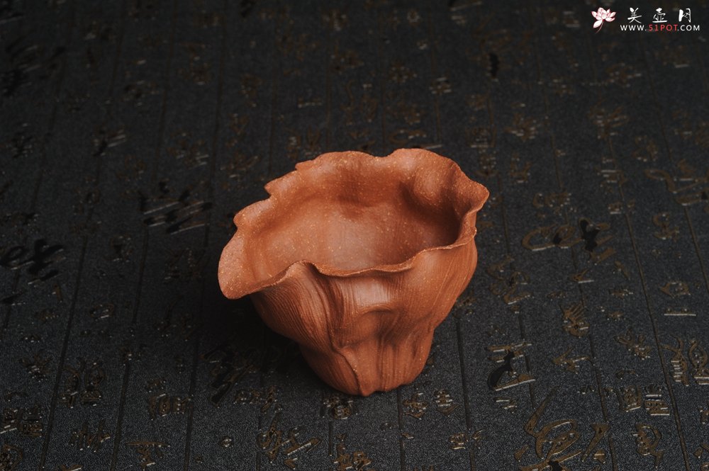 紫砂壶图片：特惠精致降坡泥荷叶公道杯 特文气 茶人醉爱 - 美壶网