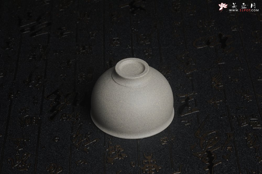 紫砂壶图片：优质白段泥精致手工品茗杯主人杯 茶人醉爱 - 美壶网