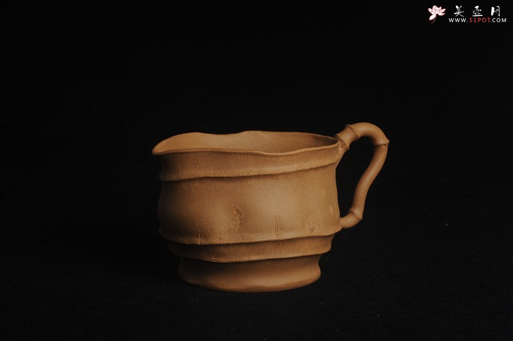 紫砂壶图片：全手大容量特好老黄段泥竹段公道杯 难度大 肌理丰富生动 - 美壶网