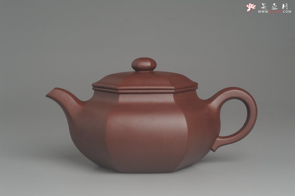 紫砂壶图片：实力派张海艳全手工精工油润底曹青六方仿古壶 气势磅礴 线面挺括平正 - 美壶网