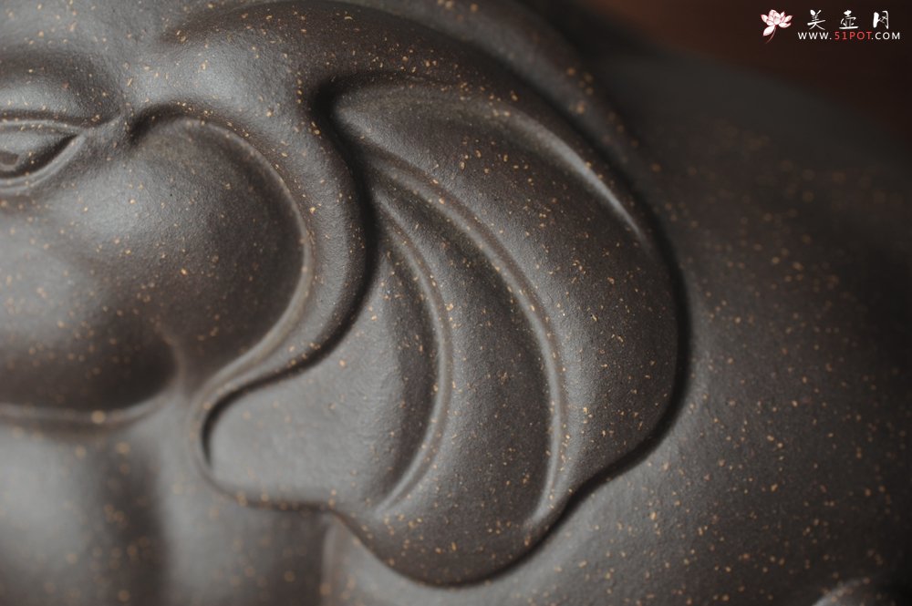 紫砂壶图片：美宠特惠 精工好料大象紫砂茶宠 太平有象 长10cm宽6.5cm高6cm - 美壶网