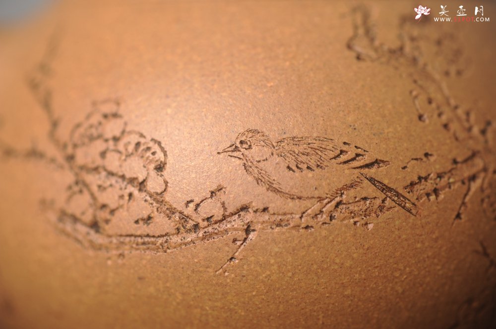 紫砂壶图片：油润老黄段泥(此泥料属于家藏老料！油润无比，识者自知！)全手工喜上眉梢小品西施 特文气 - 美壶网