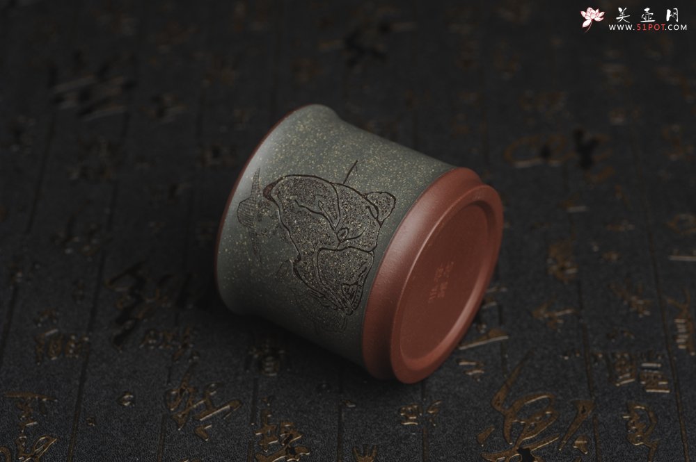 紫砂壶图片：美杯国庆特惠 精品好泥好工好刻雅致特厚实人物主人杯 茶人醉爱 - 美壶网