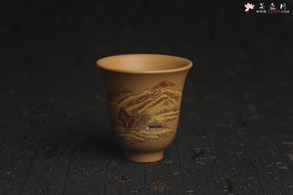 紫砂壶图片：美杯国庆特惠 精品好泥好工好刻雅致泥绘山水主人杯 茶人醉爱 - 美壶网