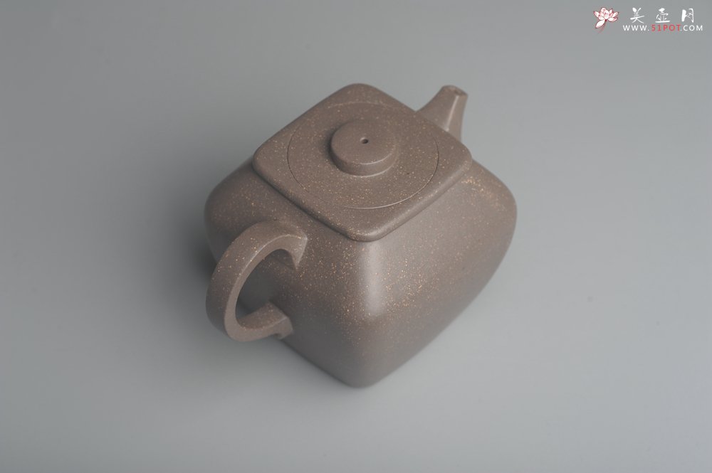 紫砂壶图片：美壶特惠 优质青灰段泥精致混方巨轮壶 茶人醉爱 - 美壶网