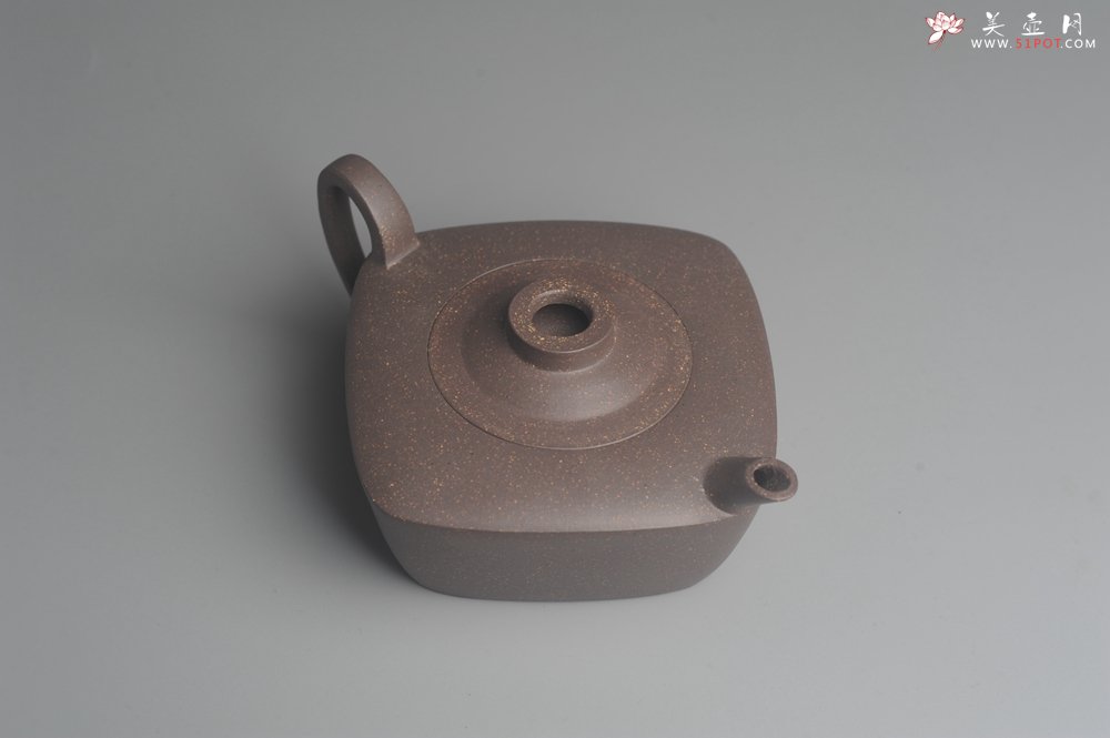 紫砂壶图片：美壶特惠 精致青灰段泥四方无名壶 茶人醉爱 - 美壶网