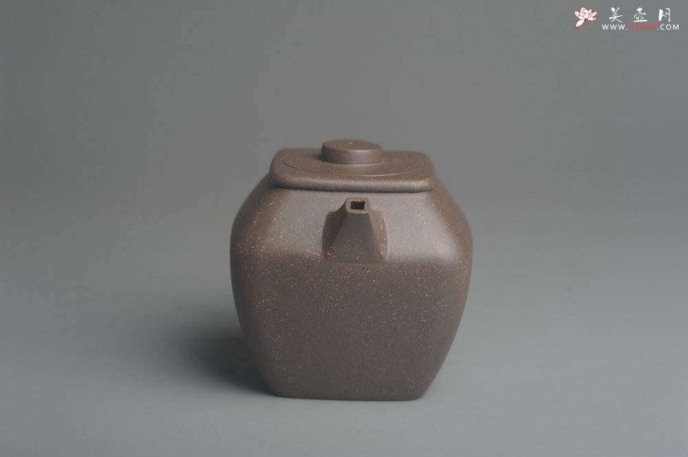 紫砂壶图片：美壶特惠 优质青灰段泥精致混方巨轮壶 茶人醉爱 - 美壶网