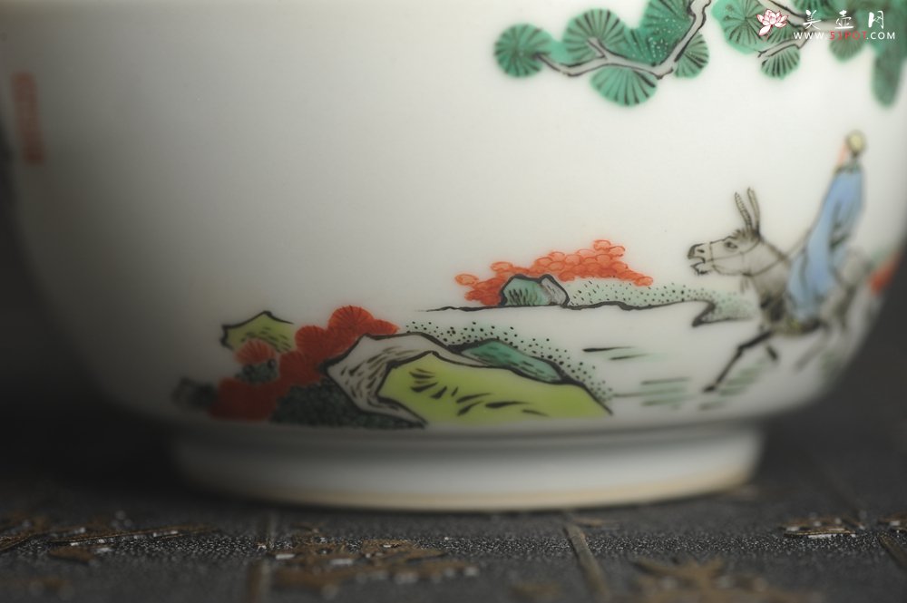 紫砂壶图片：玄辰器 精品古彩踏歌行主人杯压手杯 景德镇茶杯 茶人醉爱 - 美壶网