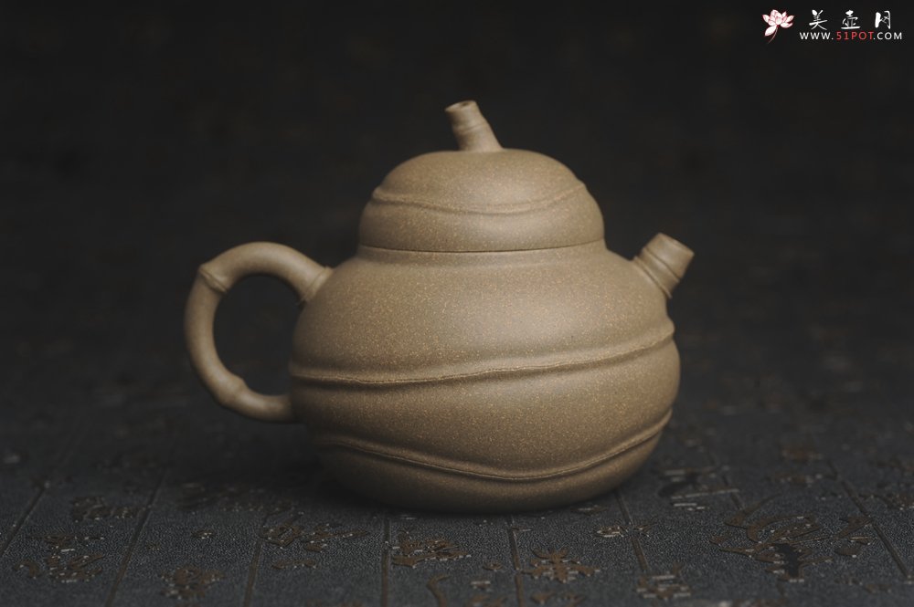 紫砂壶图片：美壶特惠 精致青段薄胎 质量仅101g 大肚竹壶 - 美壶网