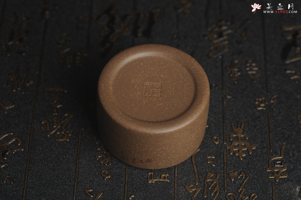 紫砂壶图片：美杯特惠 精品好泥好工雅致山居图主人杯 - 美壶网