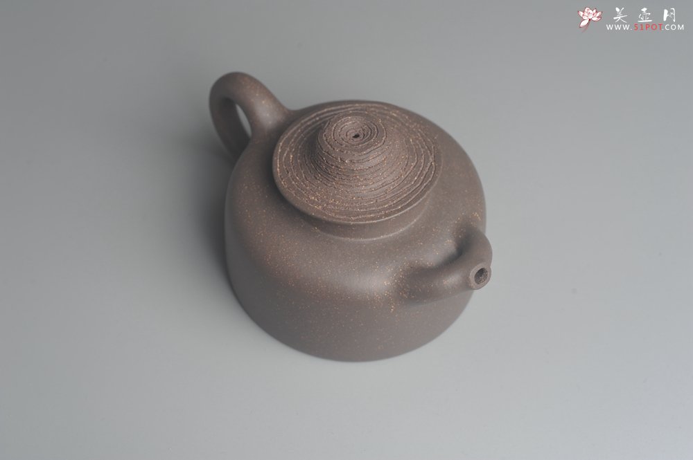 紫砂壶图片：美壶特惠 优质青灰段泥精致牧牛壶 茶人醉爱 - 美壶网