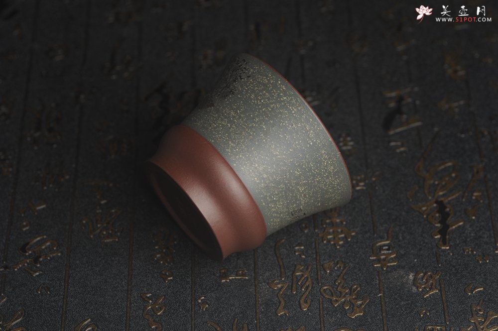 紫砂壶图片：美杯国庆特惠 精品好泥好工好刻雅致特厚实松鼠主人杯二式 - 美壶网