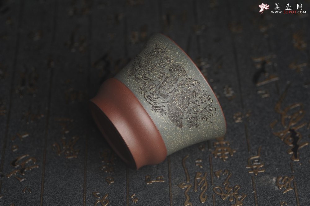 紫砂壶图片：美杯国庆特惠 精品好泥好工好刻雅致特厚实松鼠主人杯二式 - 美壶网