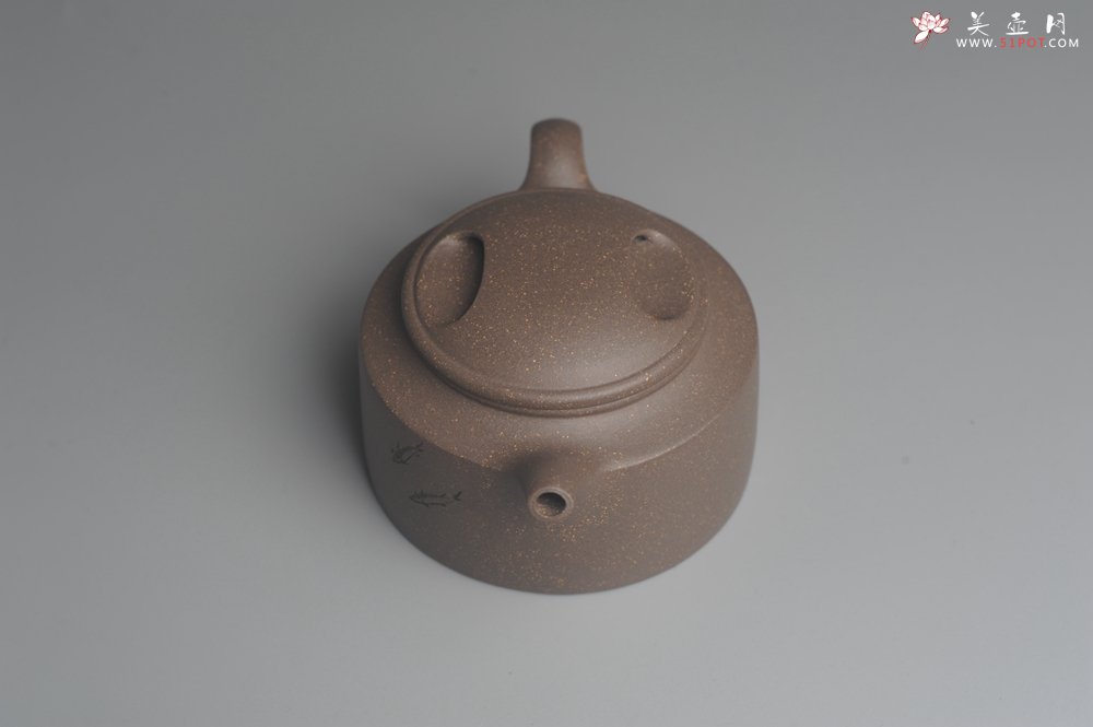 紫砂壶图片：美壶特惠 精工青段牛盖井栏壶 茶人醉爱 - 美壶网