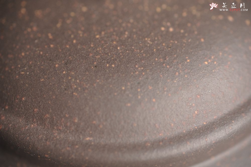 紫砂壶图片：美壶特惠 优质青灰段泥精致行云流水套组 一壶（180cc）二杯一醒茶罐（280cc） - 美壶网