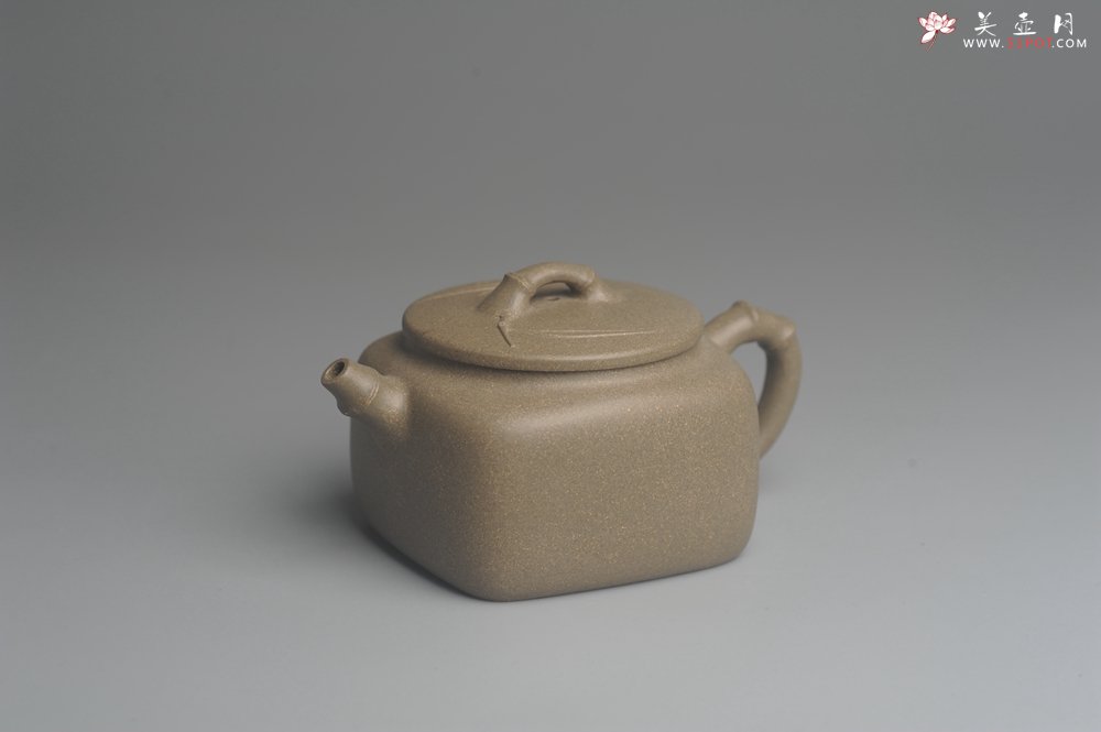 紫砂壶图片：美壶特惠 精工青段四方竹壶 茶人醉爱 - 美壶网