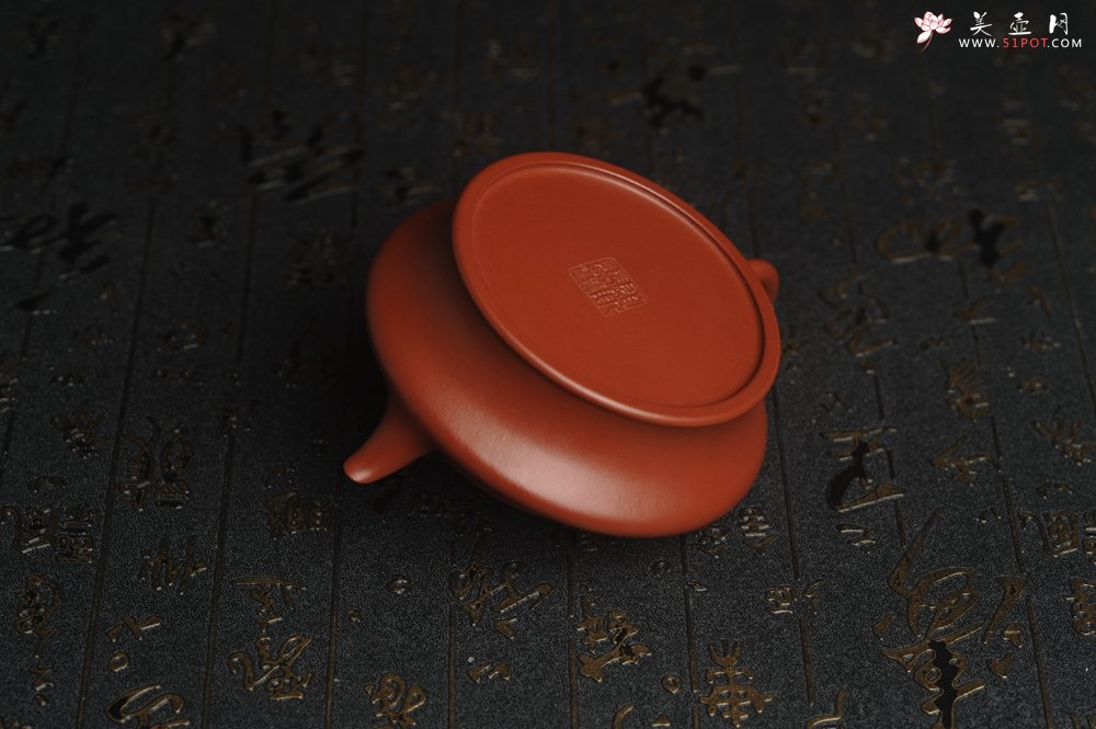 紫砂壶图片：正宗小煤窑朱泥 全手工虚扁 隽秀文气 茶人醉爱 - 美壶网