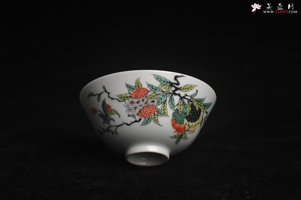 紫砂壶图片：玄辰器 精品古彩 石榴多子多福 笑口常开 主人杯压手杯二式 景德镇茶杯 茶人醉爱 - 美壶网