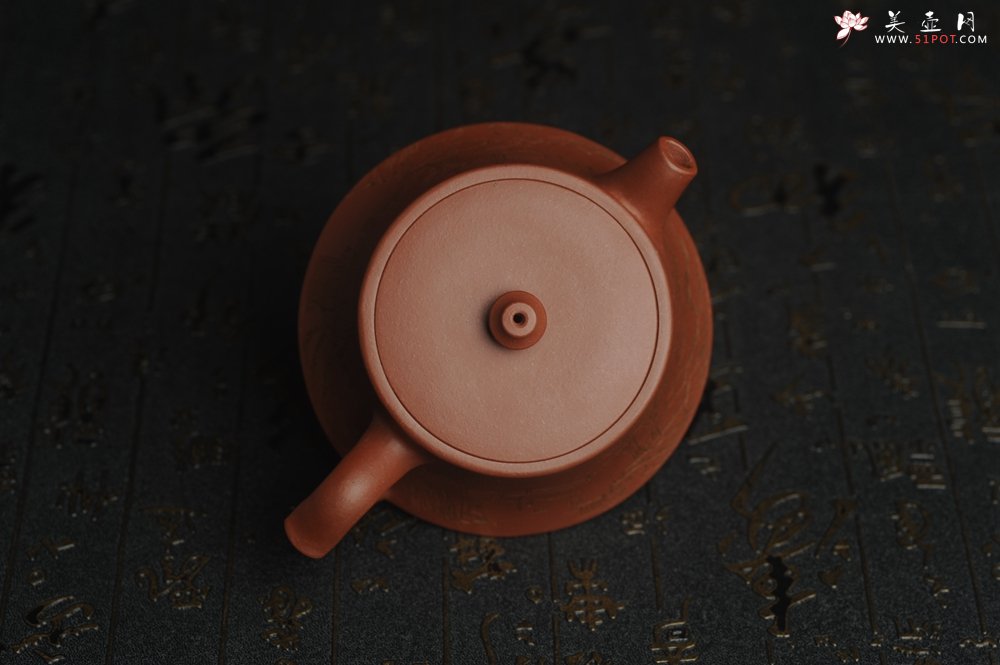紫砂壶图片：美壶特惠 精致老清水泥通景山水曼生柱础壶 - 美壶网