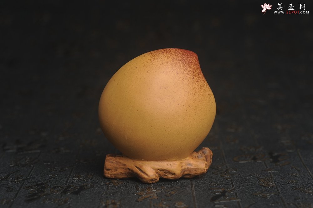 紫砂壶图片：美宠特惠 精致手工大号蟠桃 仙桃茶宠  宽7.5cm 高8.5cm左右 - 美壶网