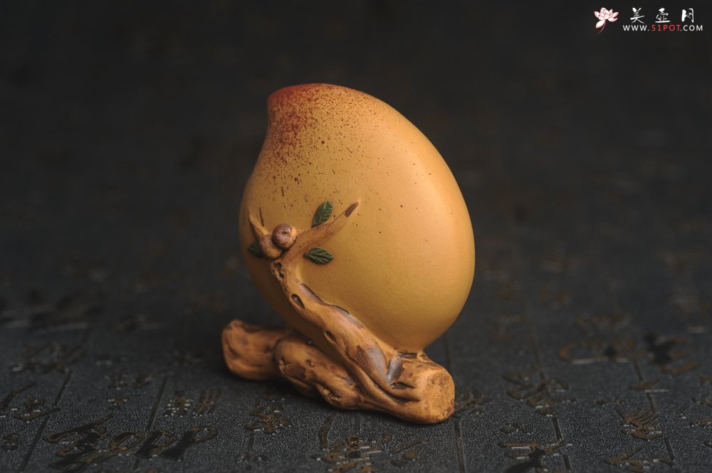 紫砂壶图片：美宠特惠 精致手工大号蟠桃 仙桃茶宠  宽7.5cm 高8.5cm左右 - 美壶网