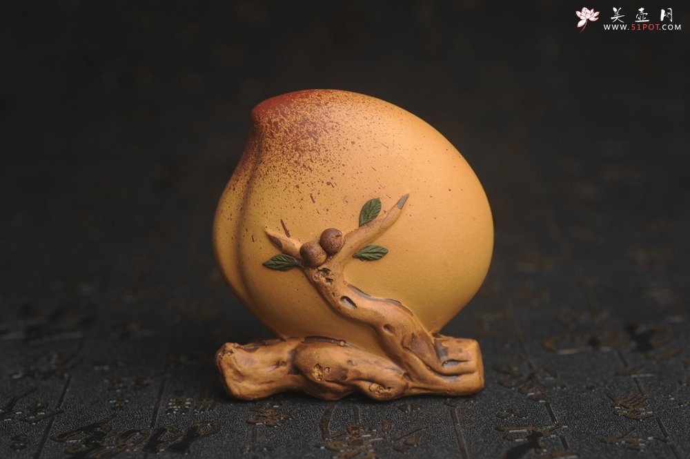 紫砂壶图片：美宠特惠 精致手工大号蟠桃 仙桃茶宠  宽7.5cm 高8.5cm左右 - 美壶网