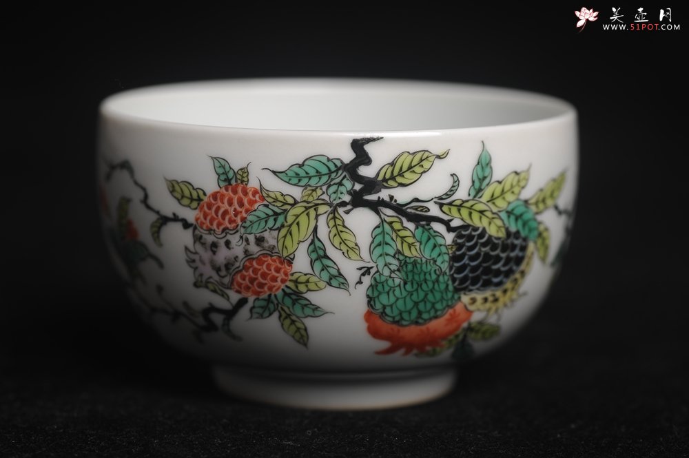 紫砂壶图片：玄辰器 精品古彩 石榴多子多福 笑口常开 主人杯压手杯 景德镇茶杯 茶人醉爱 - 美壶网