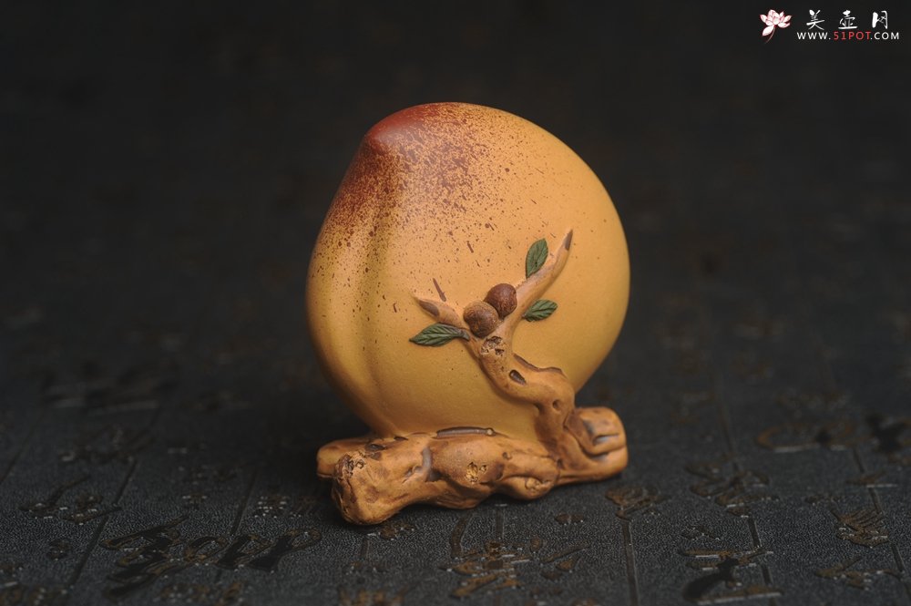 紫砂壶图片：美宠特惠 精致手工大号蟠桃 仙桃茶宠  宽7.5cm 高8.5cm左右 - 美壶网