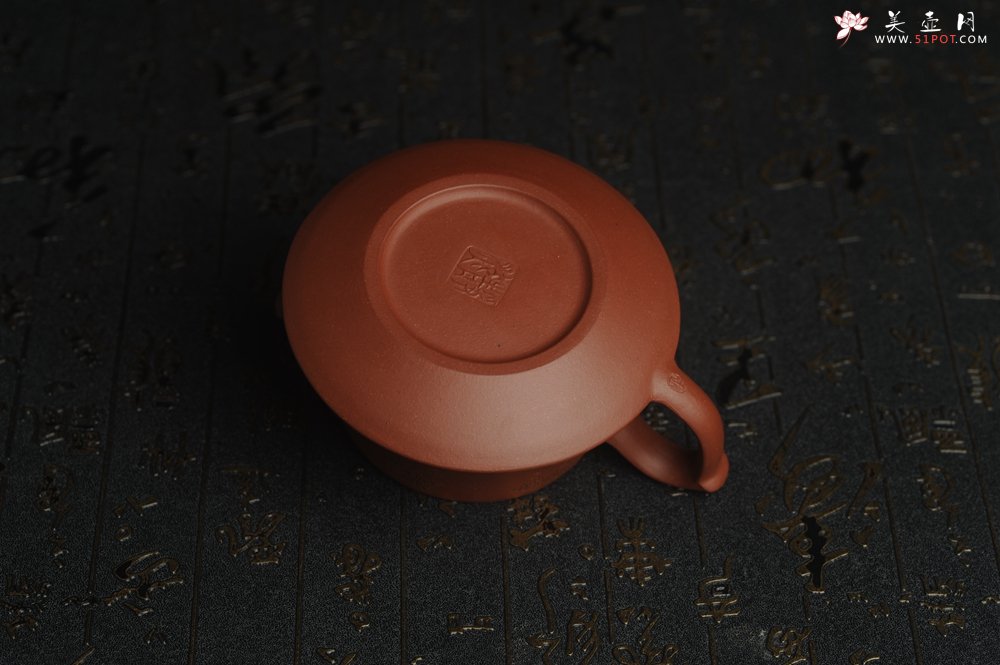 紫砂壶图片：美壶特惠 精致老清水泥通景山水曼生柱础壶 - 美壶网