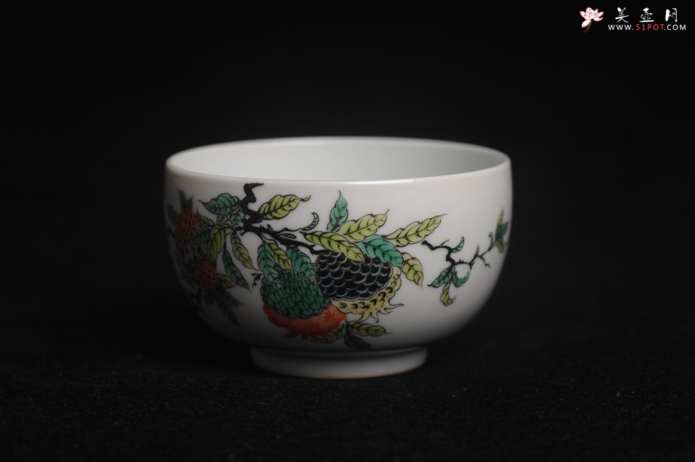 紫砂壶图片：玄辰器 精品古彩 石榴多子多福 笑口常开 主人杯压手杯 景德镇茶杯 茶人醉爱 - 美壶网