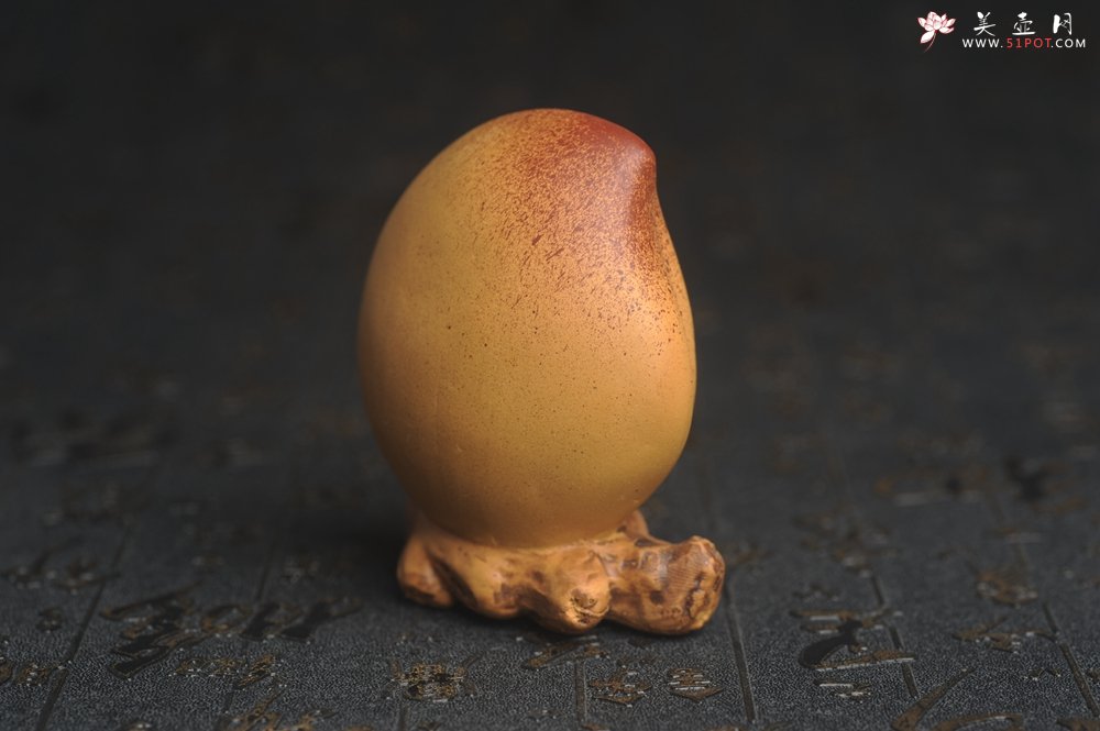 紫砂壶图片：美宠特惠 精致手工大号蟠桃 仙桃茶宠  宽7.5cm 高8.5cm左右 - 美壶网