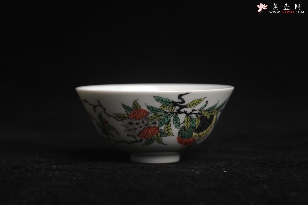 紫砂壶图片：玄辰器 精品古彩 石榴多子多福 笑口常开 主人杯压手杯二式 景德镇茶杯 茶人醉爱 - 美壶网