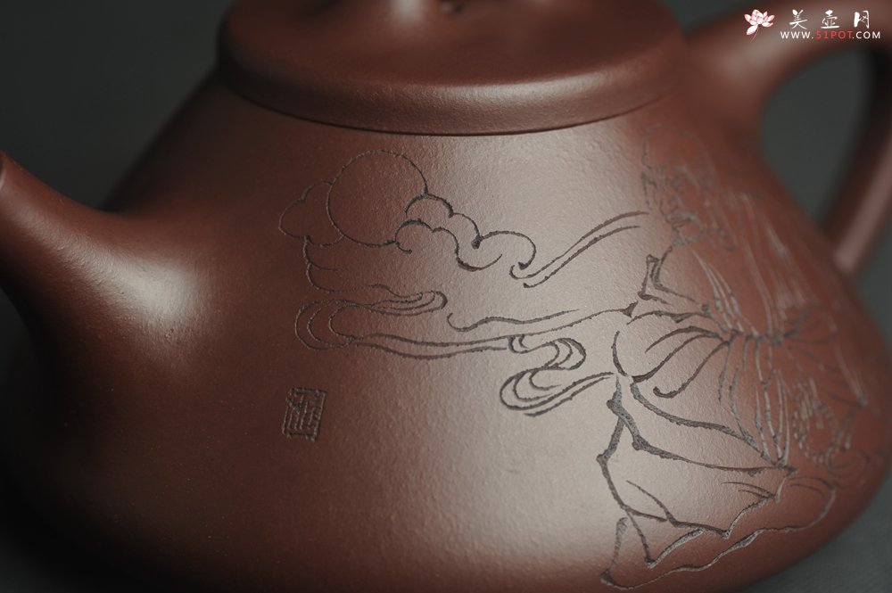 紫砂壶图片：美壶年底特惠 精品老紫泥子冶石瓢 装饰云游图 特文气 做工不输2000元同类作品 - 美壶网