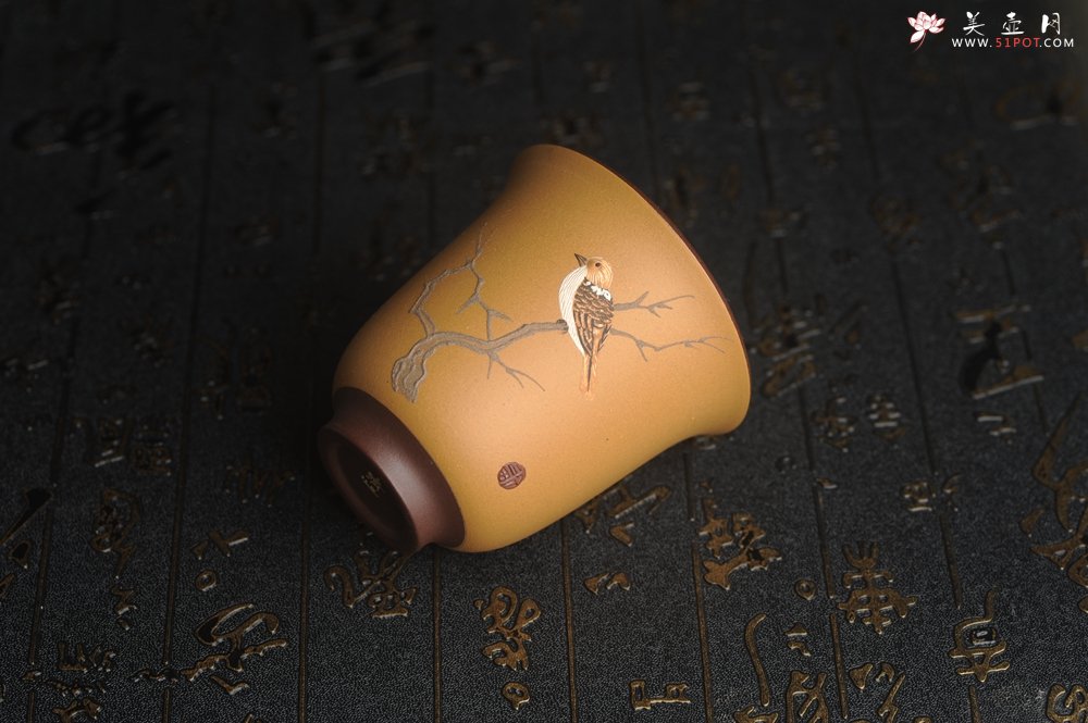 紫砂壶图片：美杯特惠 精致枯枝鸟文气主人杯 茶杯 茶人醉爱 - 美壶网